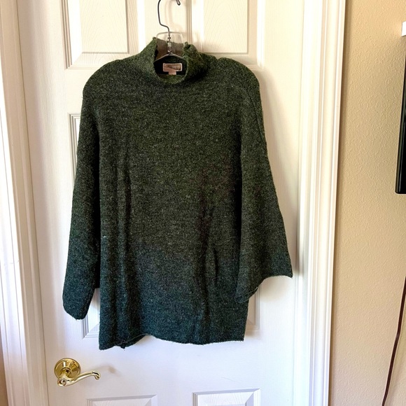 Forever 21 Sweaters - Forever 21 heathered green funnel neck bell sleeve sweater
